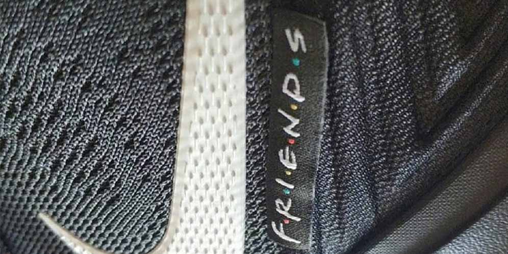 Nike dan Kyrie Irving Bikin Sepatu untuk Penggemar Friends